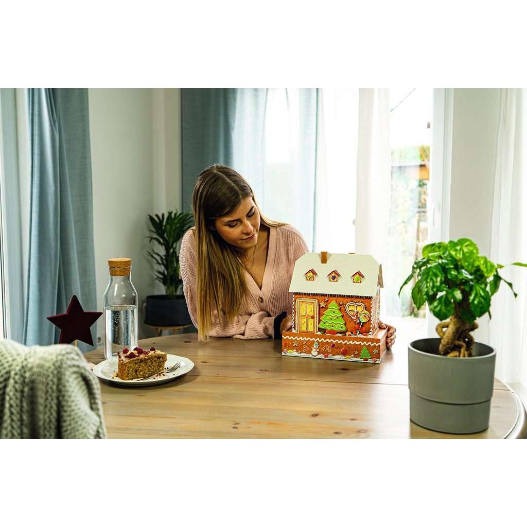 Light-Up Gingerbread House 257 Piece 3D Jigsaw Puzzle Ravensburger
