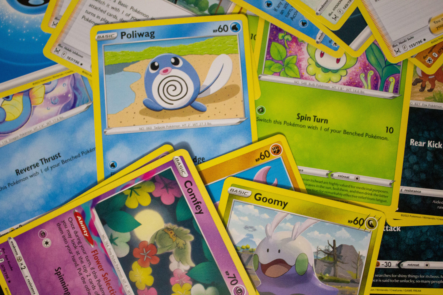 Pokémon TCG 200 Bulk Cards Spoils and Loot