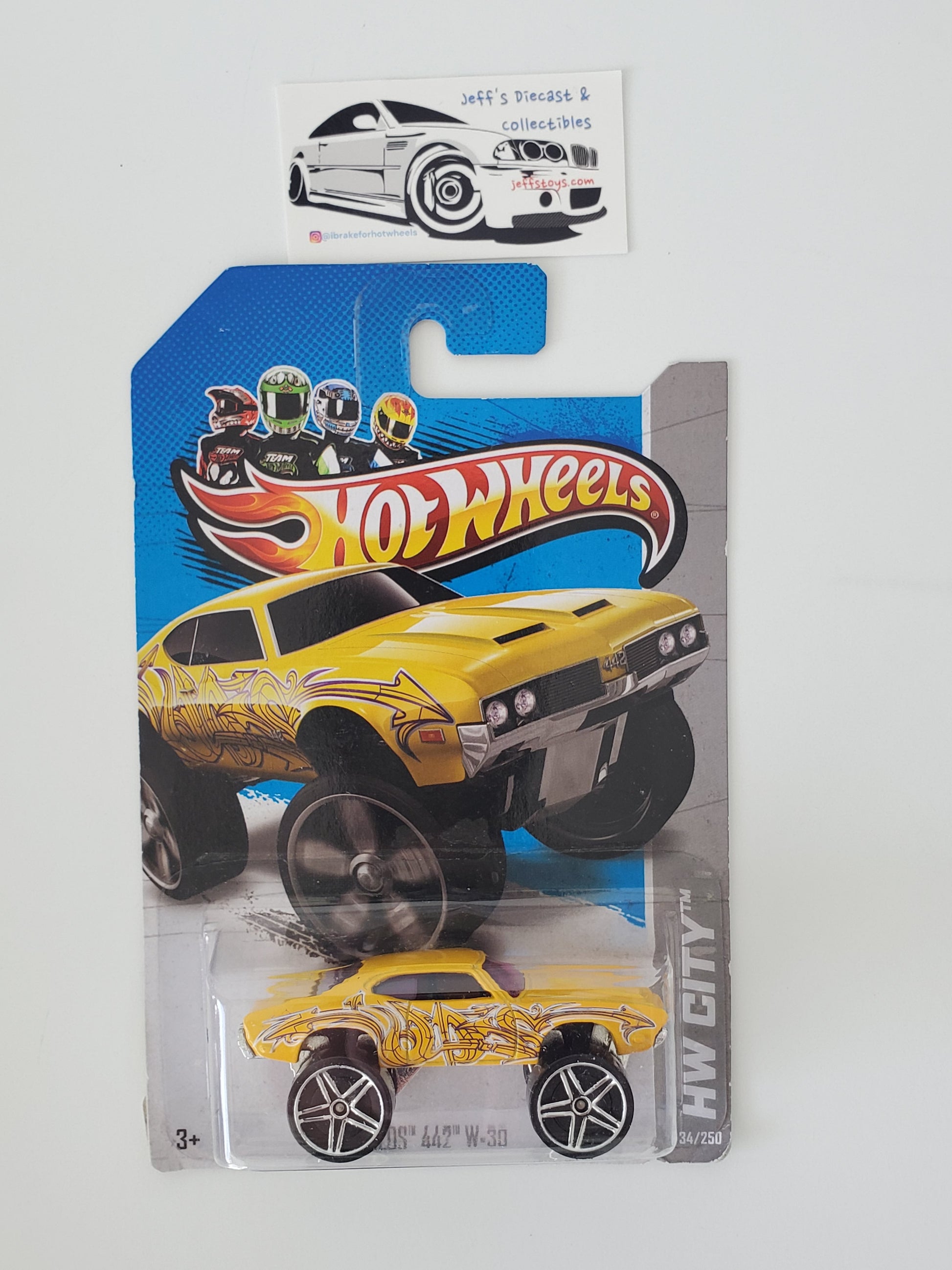 2013 Hot Wheels Olds 442 W-30 #34 Yellow Jeff's Diecast & Collectibles