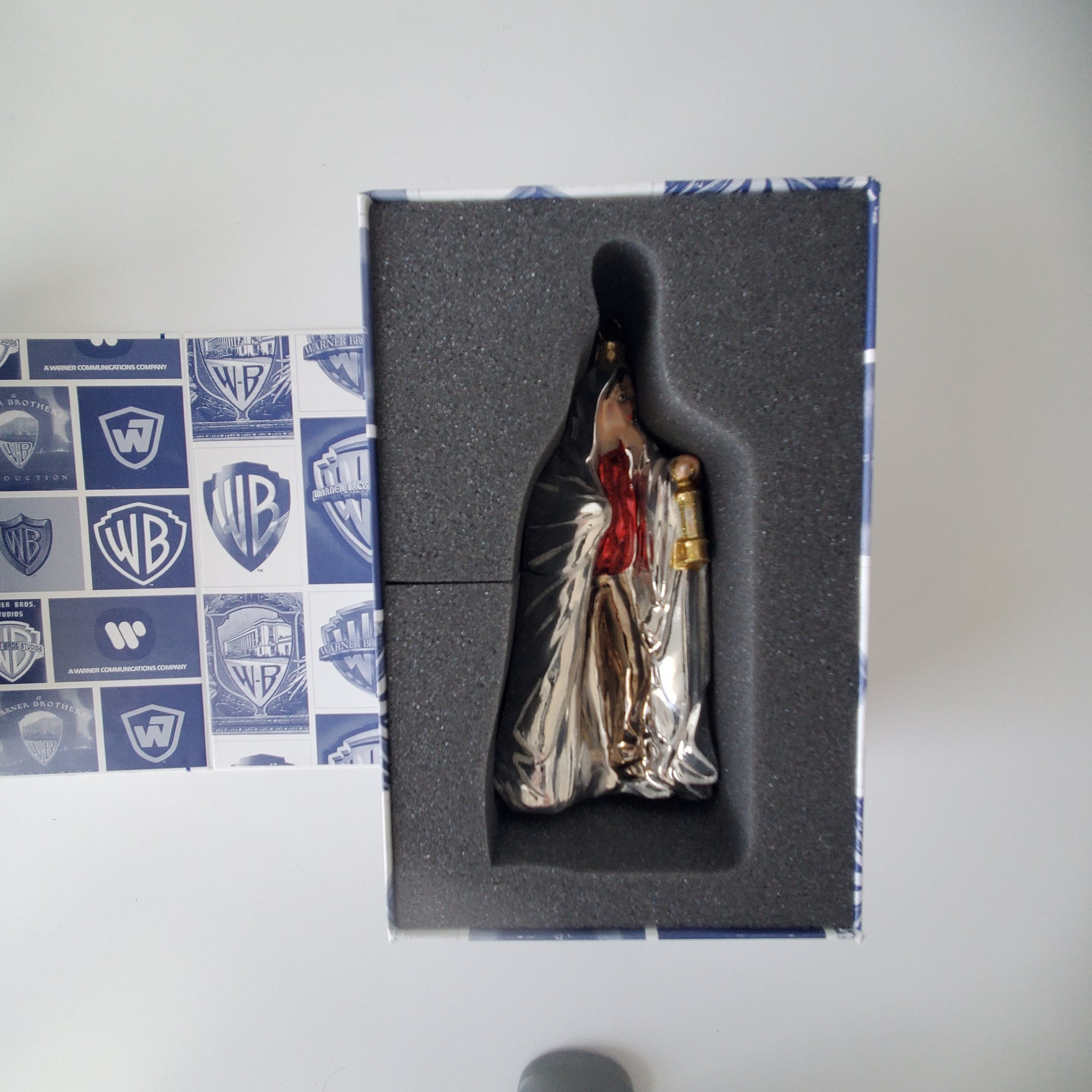 2023 Hallmark Harry Potter Cloak Warner Brothers 100th Anniversary Jeff's Diecast & Collectibles