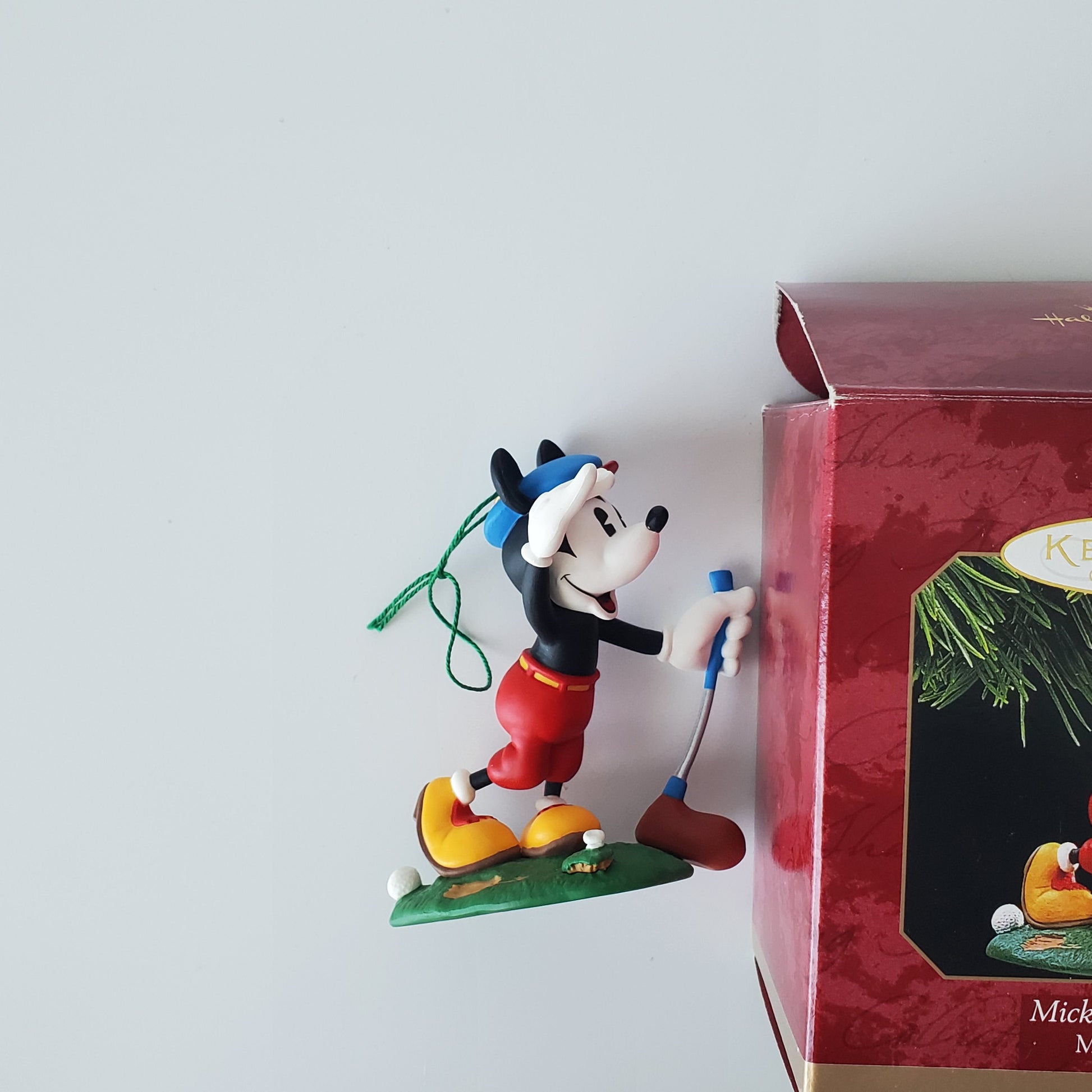 1997 Hallmark Mickey's Long Shot Golfing Christmas Ornament Jeff's Diecast & Collectibles