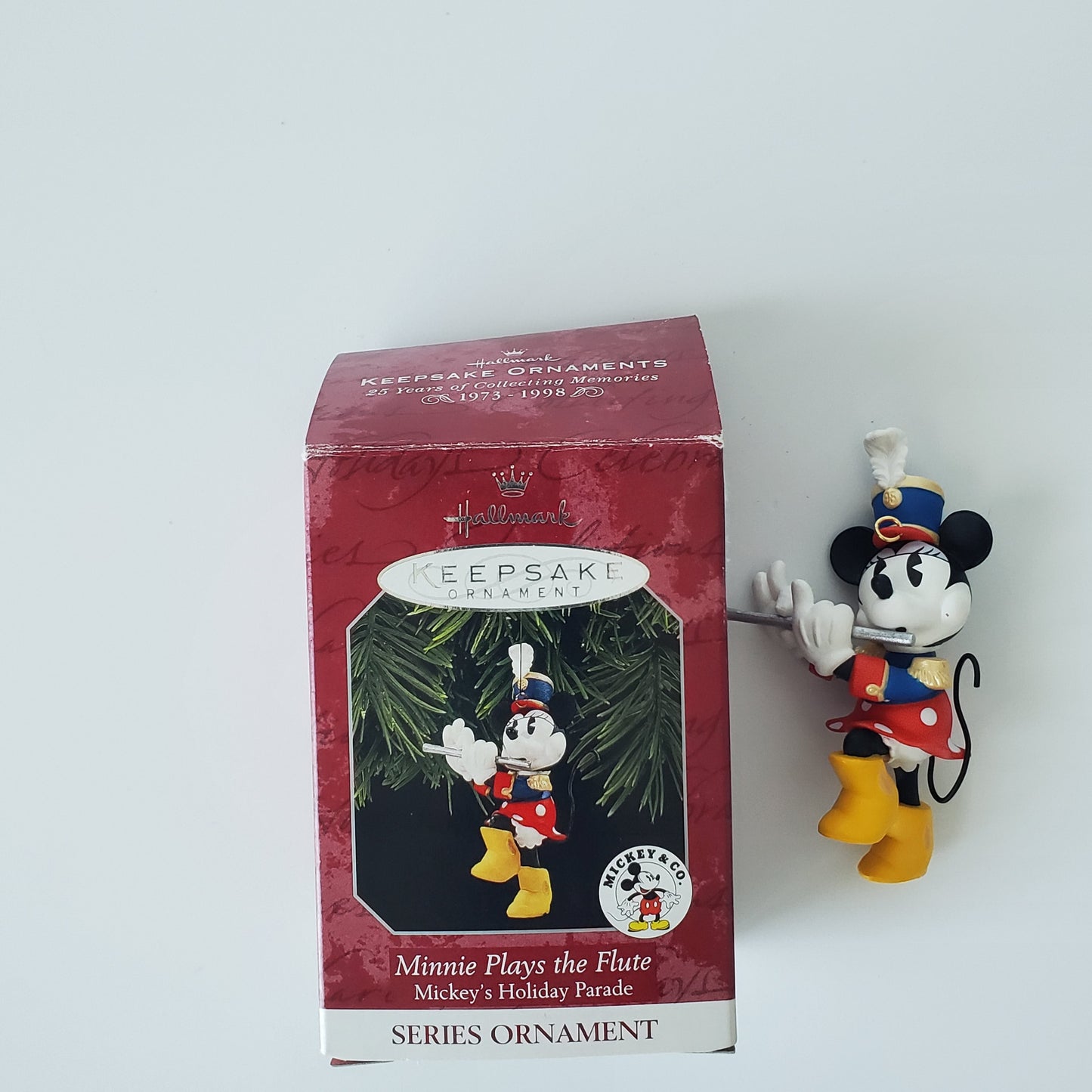 1998 Hallmark Minnie Plays the Flute Christmas Ornament Jeff's Diecast & Collectibles