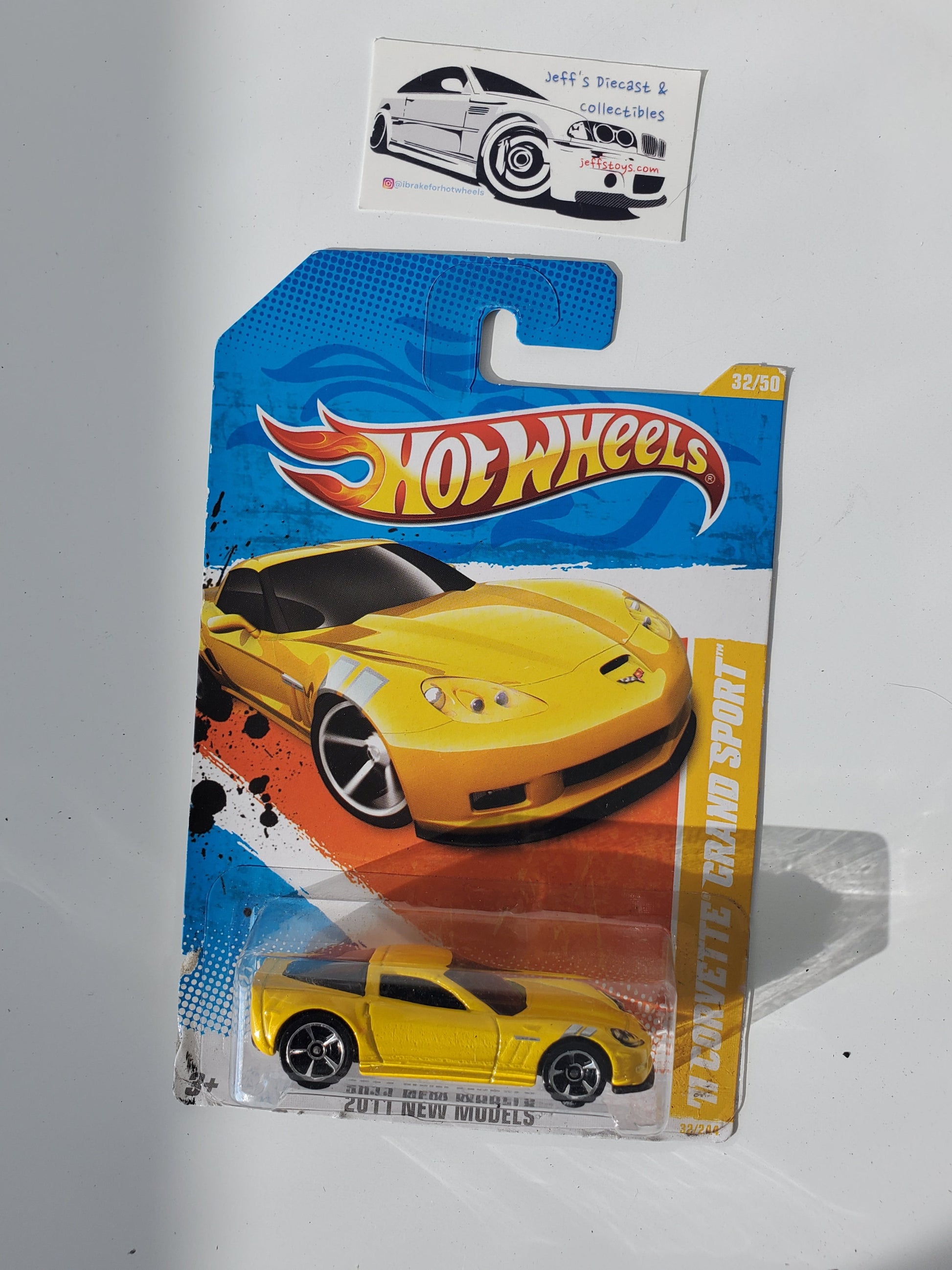 2011 Hot Wheels '11 Corvette Grand Sport #32 Yellow Jeff's Diecast & Collectibles
