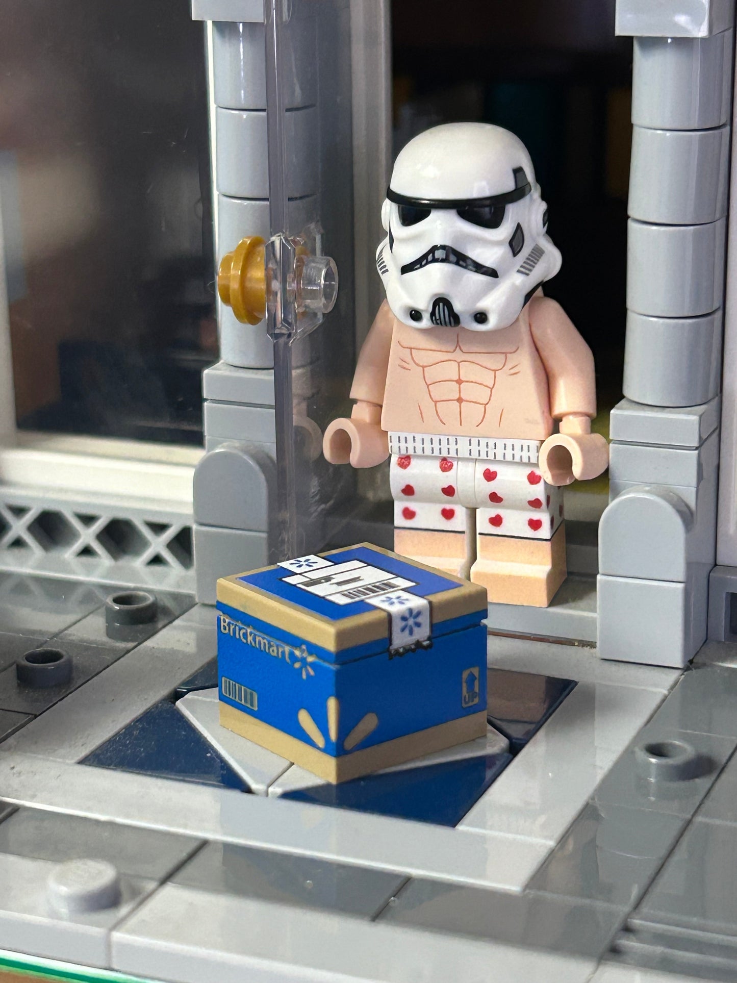 BrickMart Package / Shipping Box - Custom Printed made using LEGO parts B3 Customs