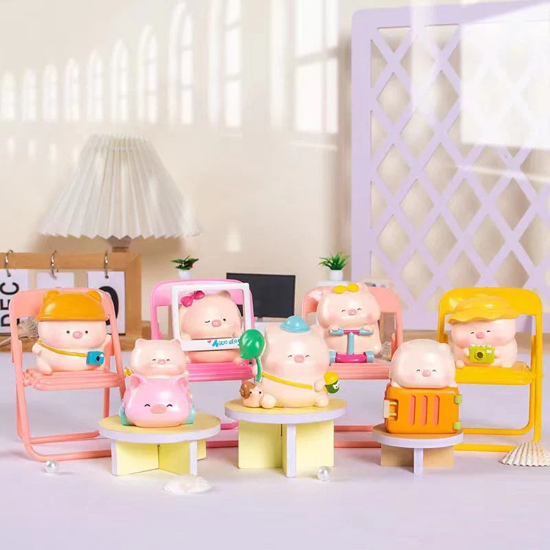 TOURIST PIGGY FIGURINE BLIND BOX (1 Blind Box) Super Anime Store