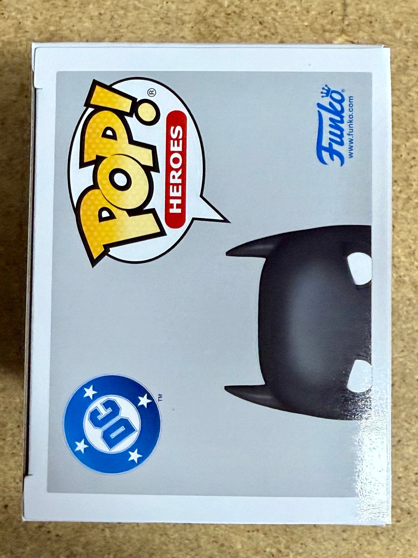 Funko Pop! DC Heroes Armored Bruce Wayne #559 Batman Beyond 2025 Mustang Comics