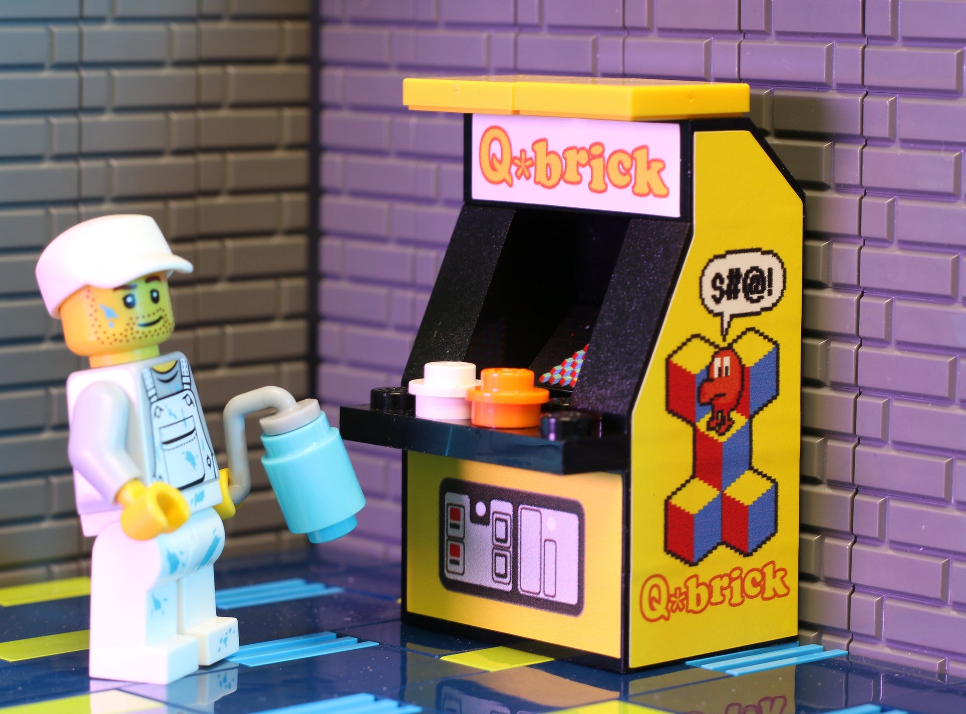 Q*Brick Arcade Machine made from LEGO parts B3 Customs