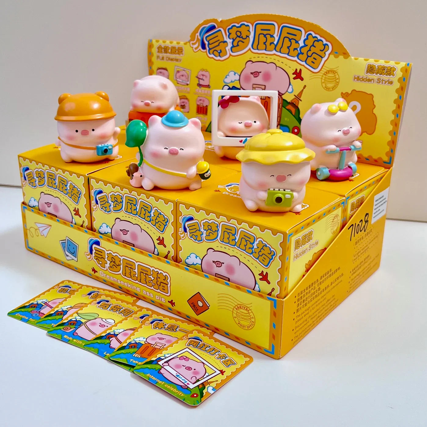 TOURIST PIGGY FIGURINE BLIND BOX (1 Blind Box) Super Anime Store