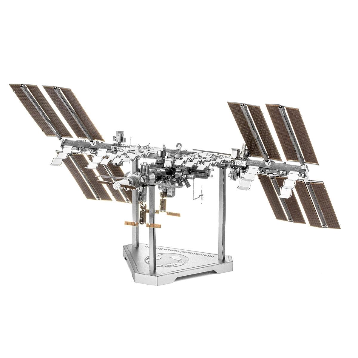 International Space Station Premium 3D Steel Model Kit Metal Earth
