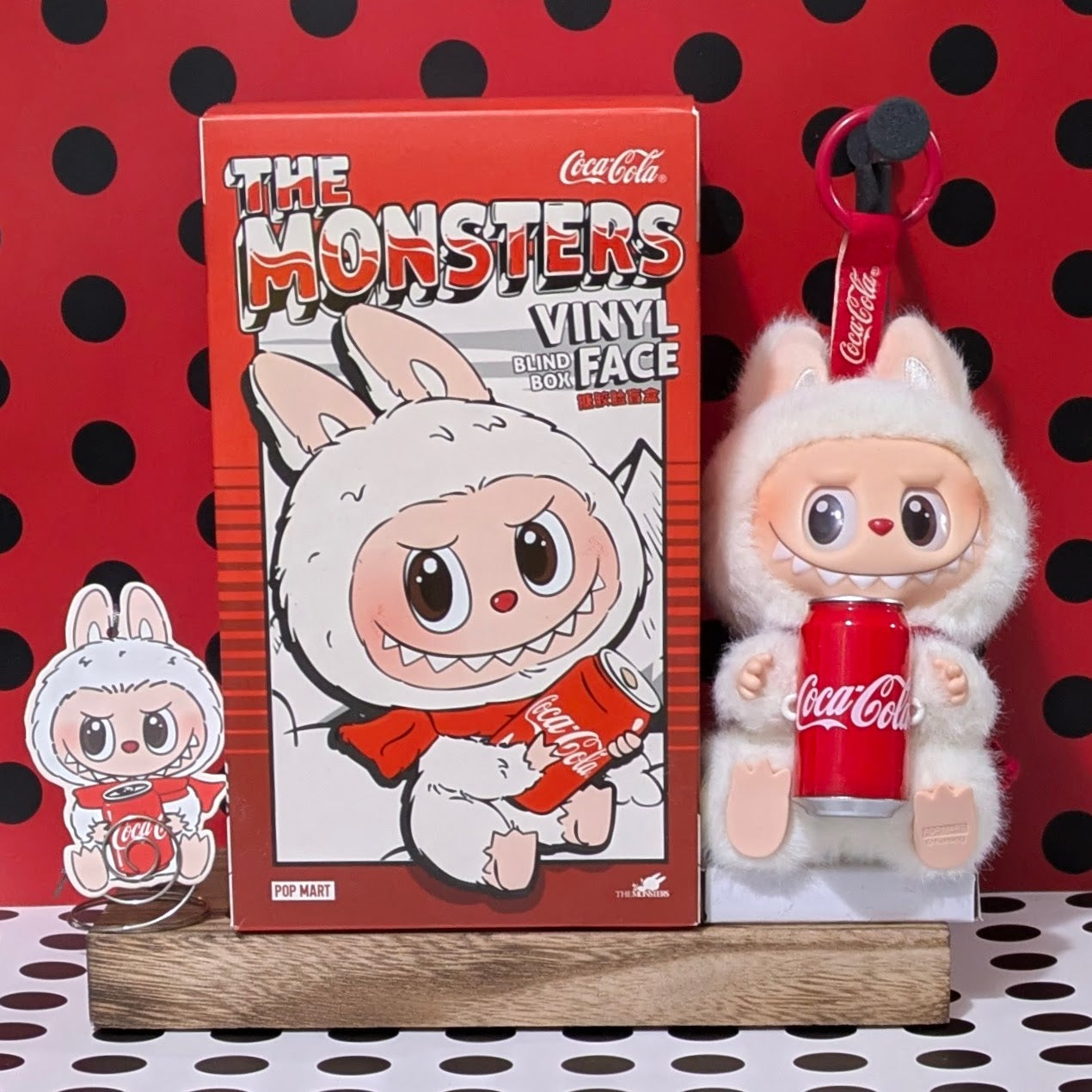 [In Stock] POPMART Labubu COCA-COLA SERIES-Vinyl Face Happy Factor w Coca-Cola Can Ralphie's Funhouse