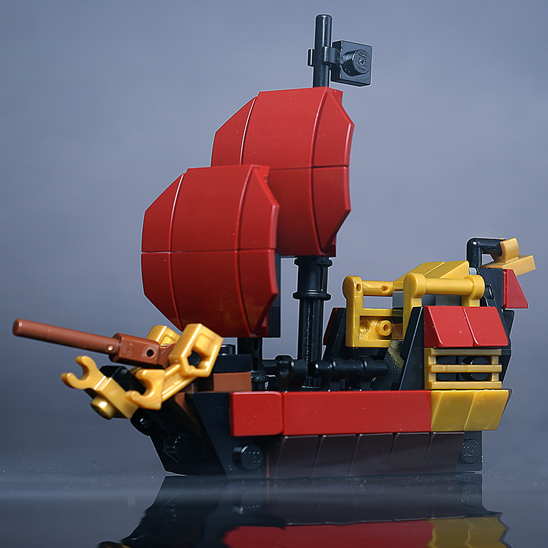 Custom Mini Queen Anne's Revenge Pirate Ship made using LEGO parts B3 Customs