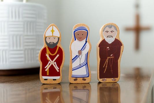 World Charity Set: Wooden figures of Saint Blaise, Mother Teresa, Padre Pio. Puzzle Planet.