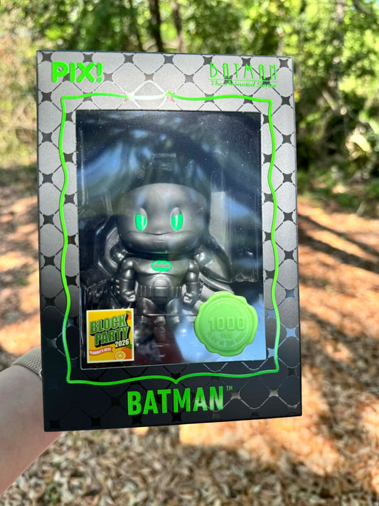 [Thrilljoy] [MEGACON Block Party] Batman TAS Black Suit Batman (Glow) HERO LE1000 PIX Vinyl Figure with Protector Ralphie's Funhouse