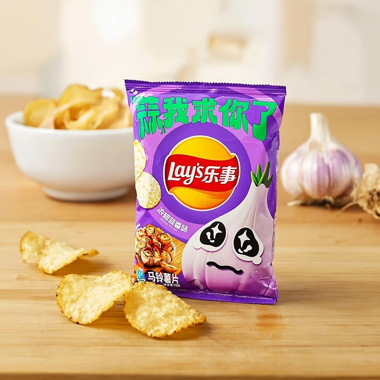 Lay's Potato Chips Rich Garlic Flavor 2.46 oz Super Anime Store