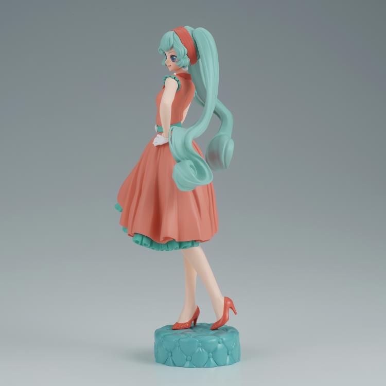 Vocaloid World Journey Vol.1 Hatsune Miku Figure Super Anime Store