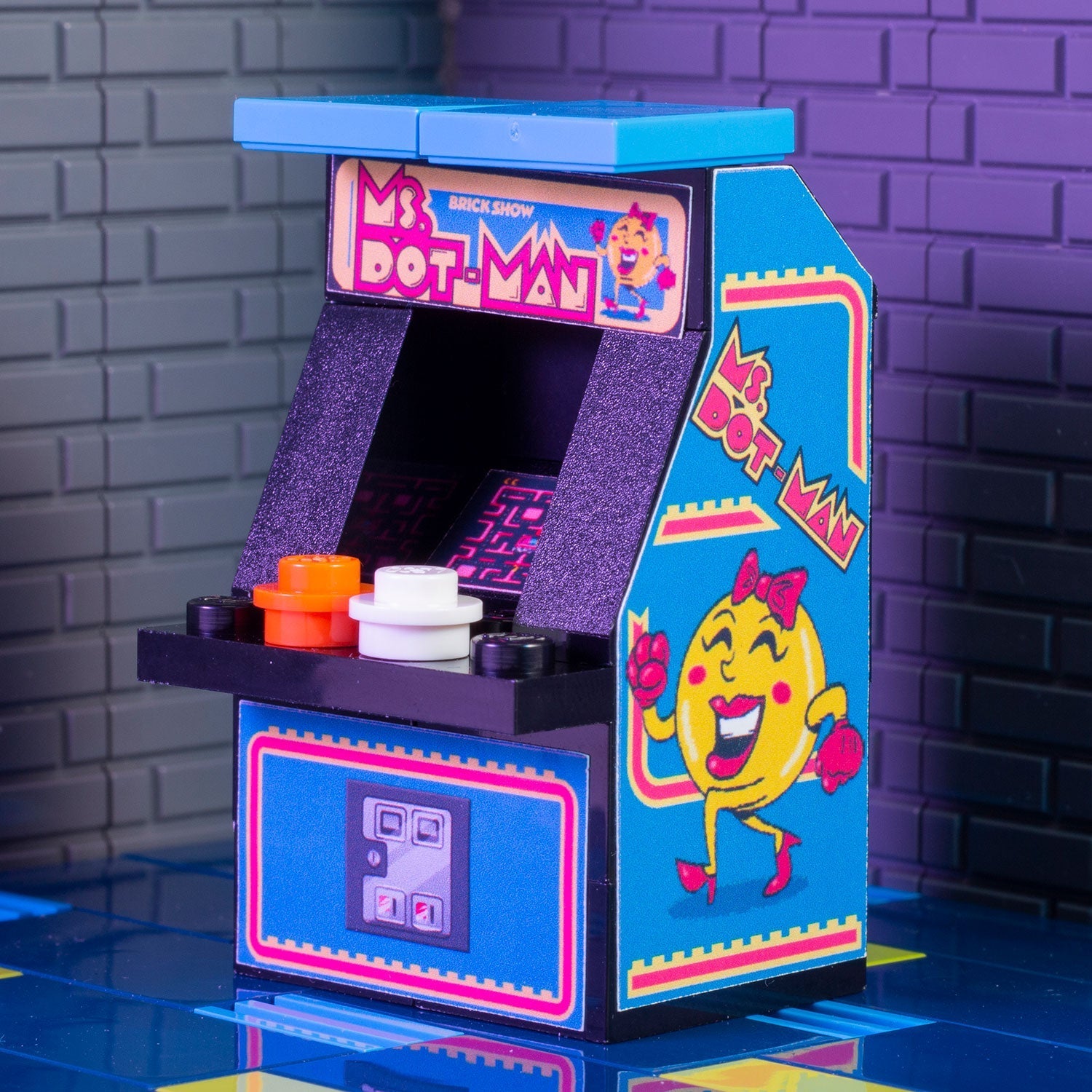 Ms. Dot-Man Custom Arcade Machine made with LEGO parts - B3 Customs B3 Customs