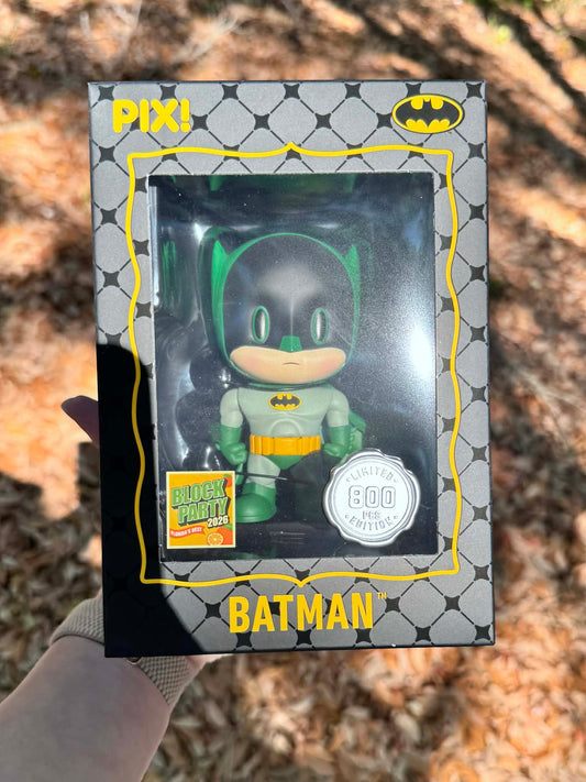 [Thrilljoy] [MEGACON Block Party] DC's Batman (Green Suit) HERO LE800 PIX Vinyl Figure with Protector Ralphie's Funhouse